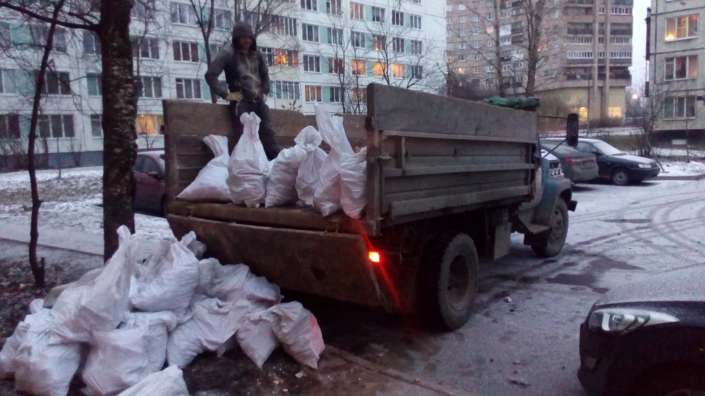 Вывоз мусора в мешках в Иваново в октябре