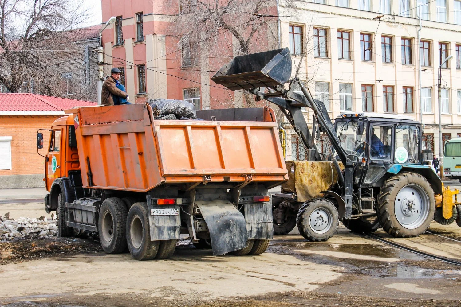 Вывоз мусора Камазом в Иваново – аренда и заказ Камаза 10 тонн от 2428 руб. в ПроМусор