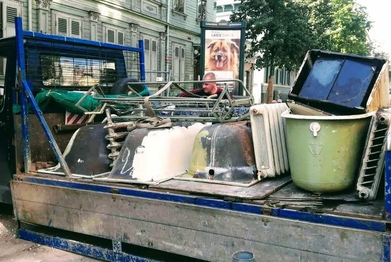 Вывоз старой сантехники в Иваново от ПроМусор: быстро, недорого от 568 руб., утилизация и грузчики