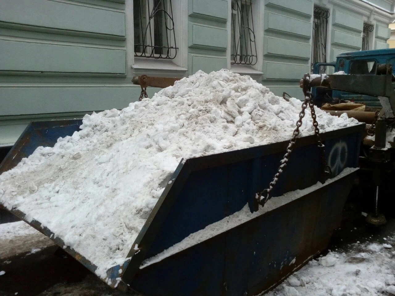 Вывоз снега контейнерами в Иваново в октябре